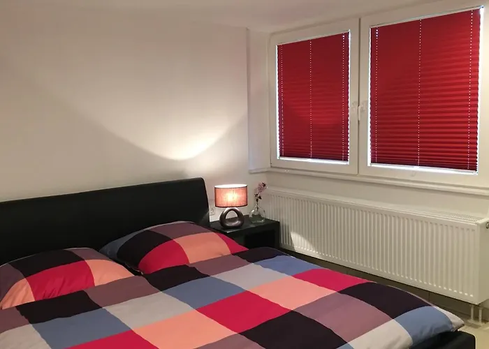 Komplettes Ferienhaus Potsdam Berlin Gaestehaus In Seenaehe 95Qm2 Monteurzimmer